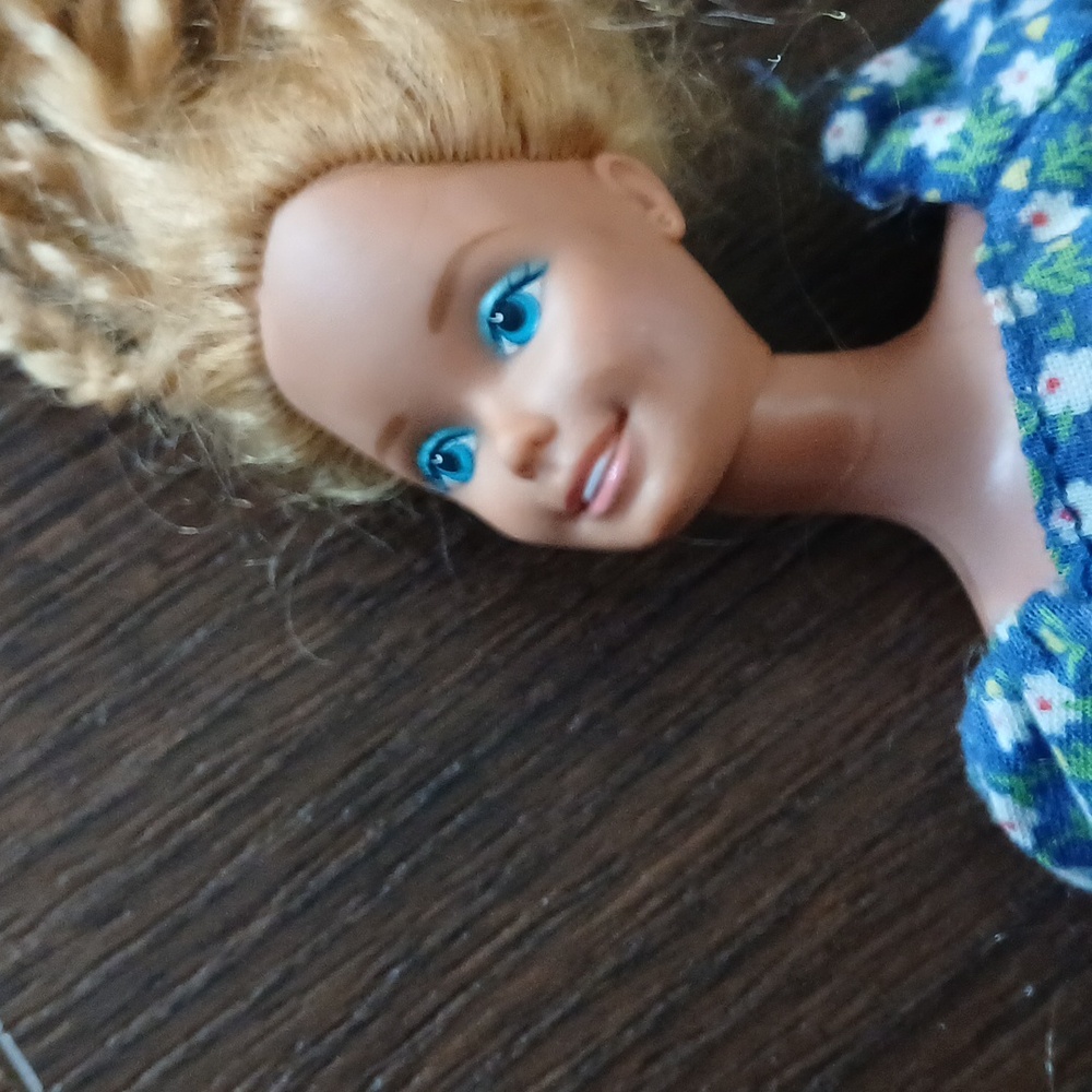 Barbie‎ - Picture 2 of 7